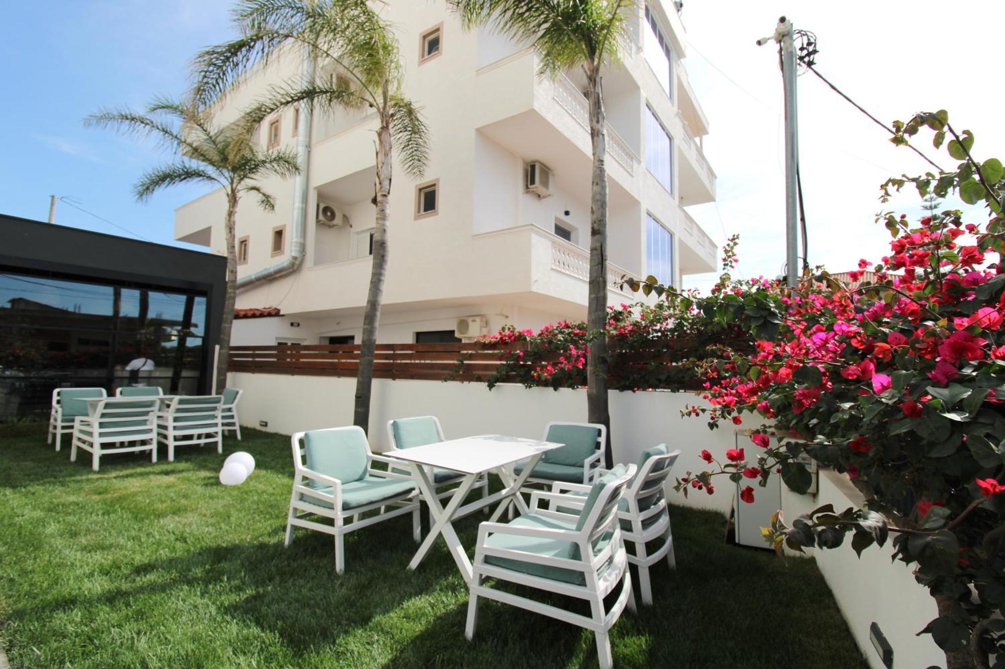 Valmar Hotel